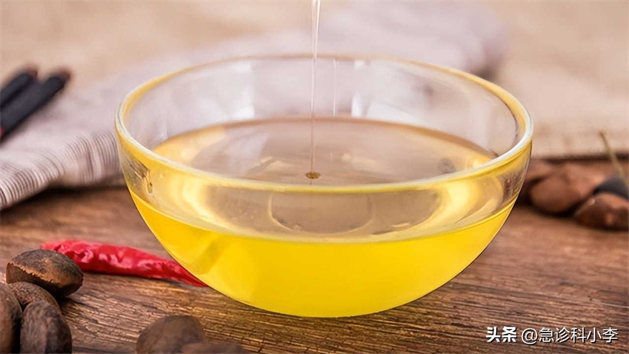 哪种油是不健康的,花生油对人体有什么好处和坏处