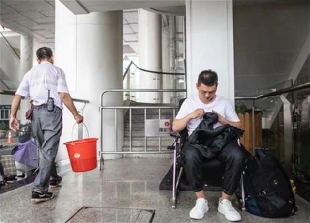 织补师衣服,织补修复师真实收入