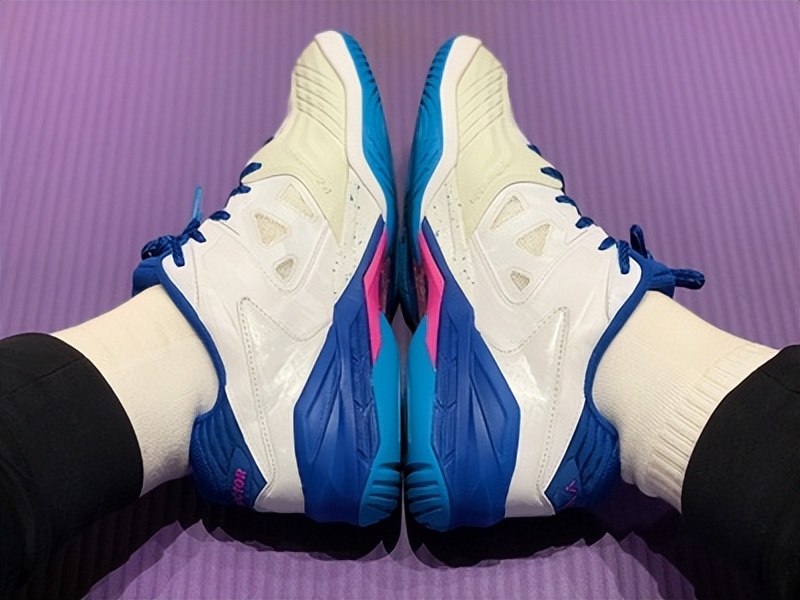 羽毛球鞋哪个牌子便宜又好,羽毛球鞋哪个牌子的质量最好