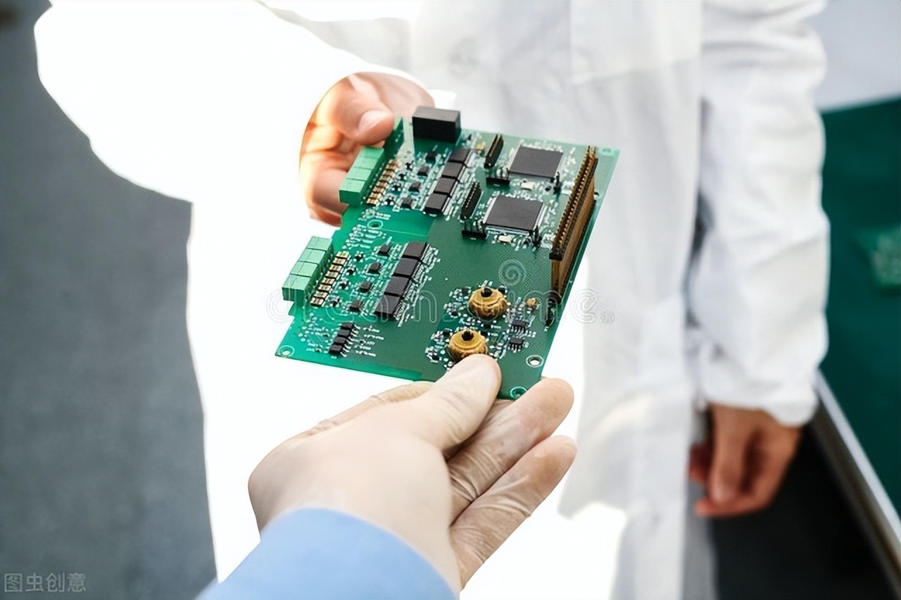 郭台铭富士康在中国的近况,郭台铭为什么去郑州富士康建厂