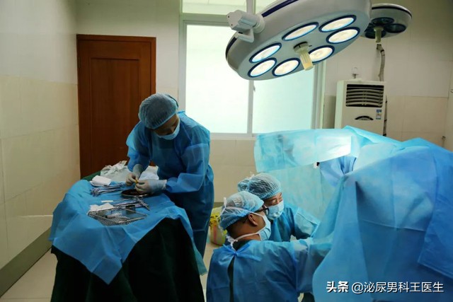 肛门潮湿发痒且有分泌物怎么处理,肛门潮湿发痒是什么病