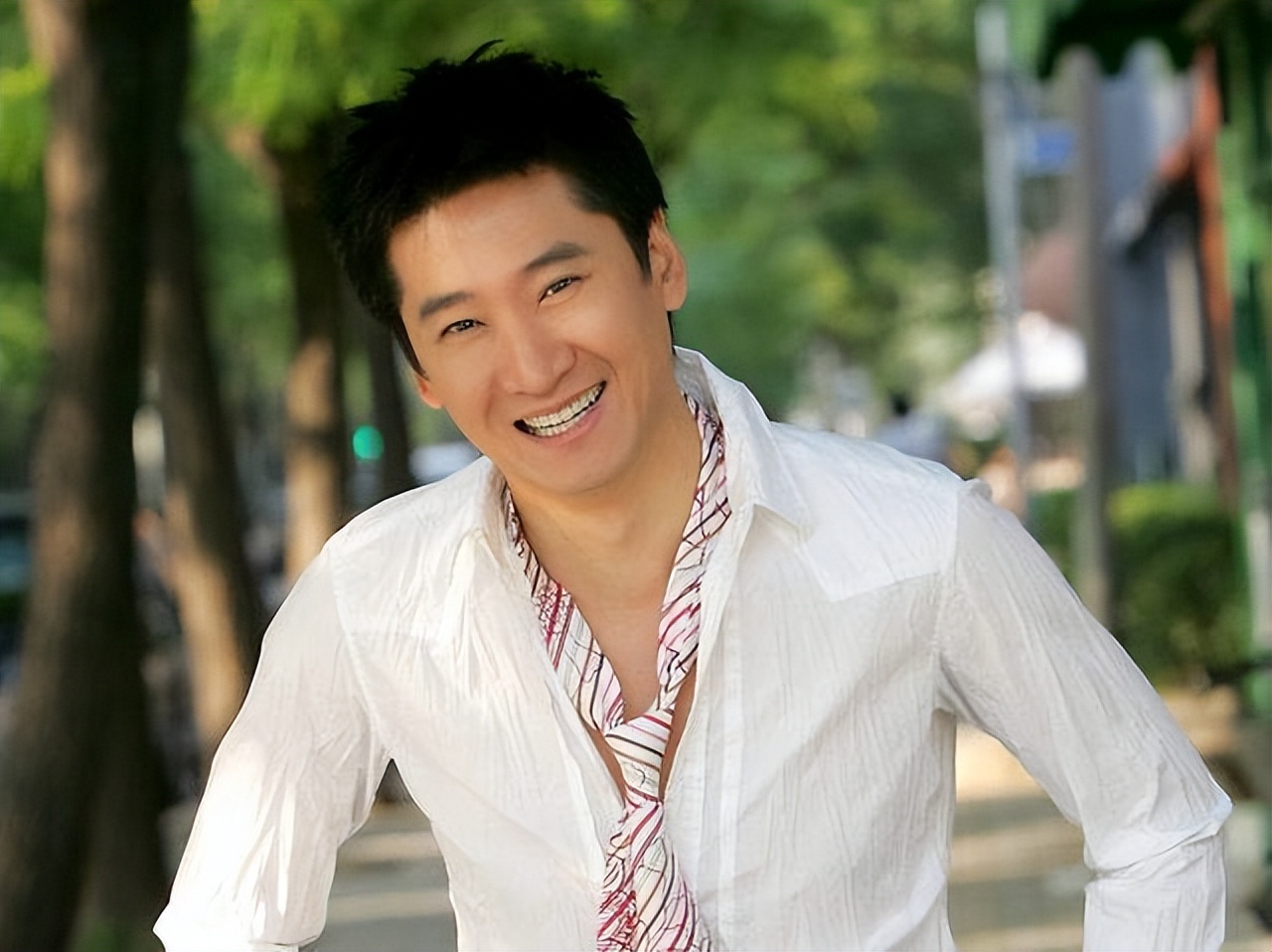 林心如对周杰吻戏事件的回应,周杰澄清跟林心如拍吻戏