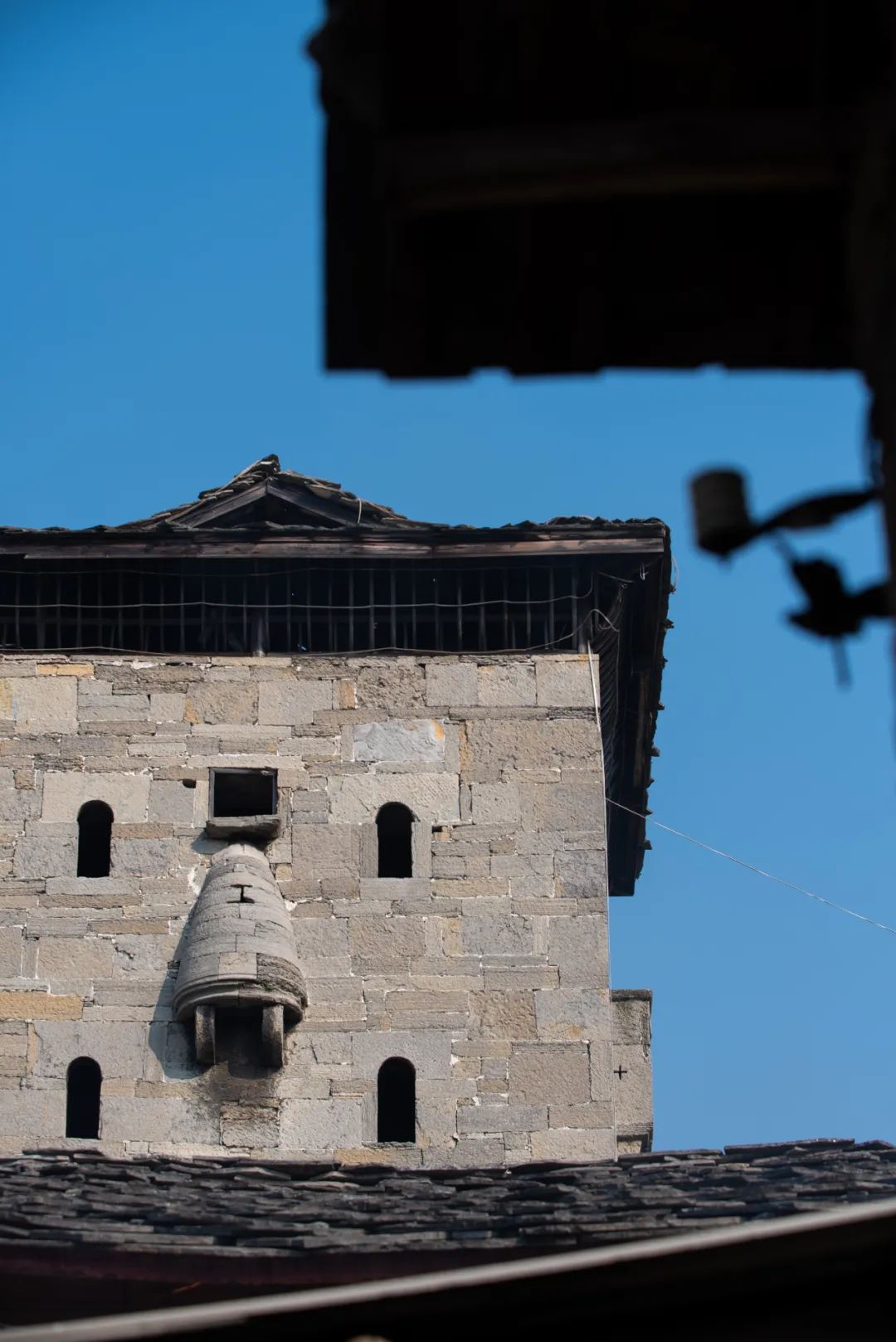 如何看懂中国第一山地省的多彩文化史诗？