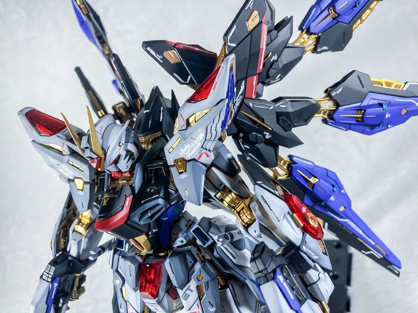 强袭自由高达mgex蚀刻片怎么用,mgex阴影喷涂