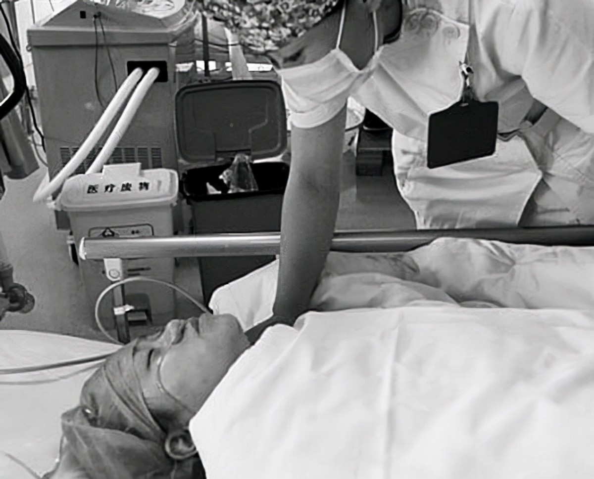 小腿巨粗的女孩,河南女子患病腿粗如大象