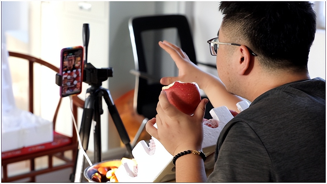 一年线上卖出1200多亩苹果，“95后”烟台女婿运营网店刷新纪录