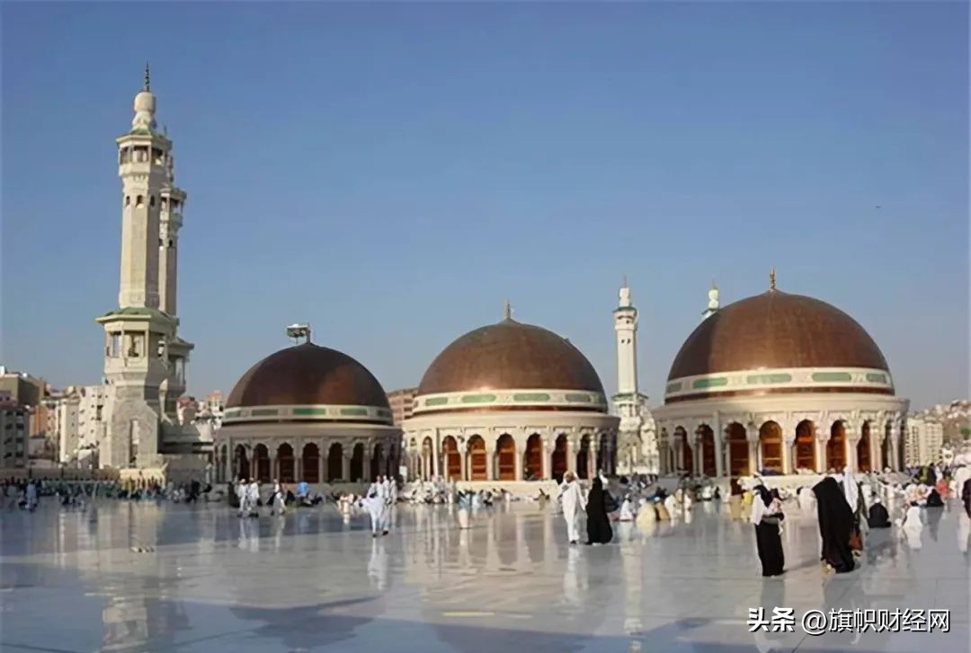 中东富豪为什么要玩足球,阿联酋土豪玩足球