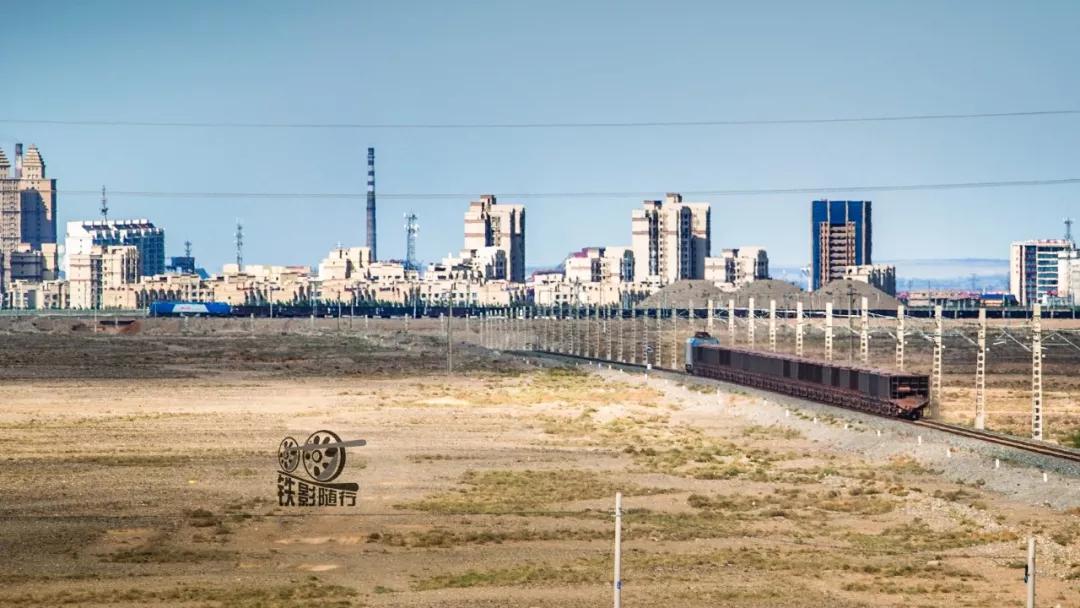 铁影｜荒凉与壮美并存——嘉镜铁路运转记其二