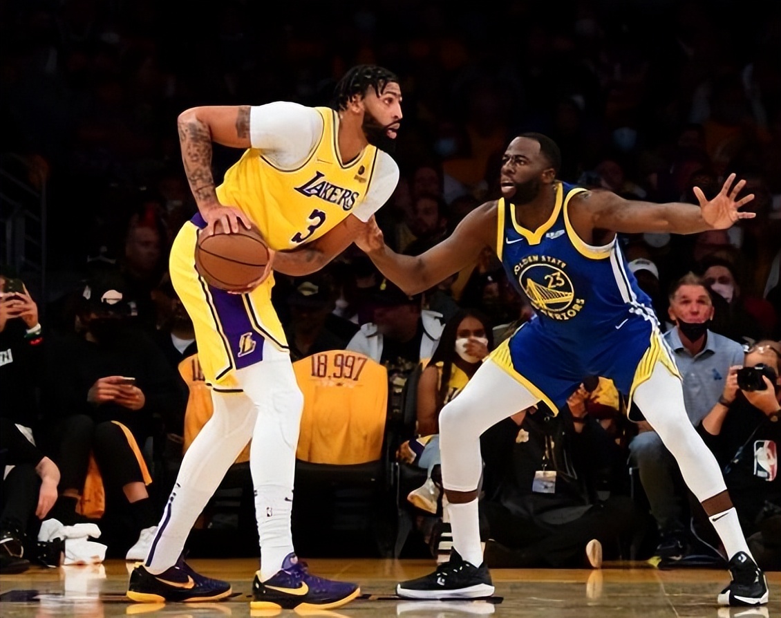 勇士输湖人赛后采访,勇士输球库里点名