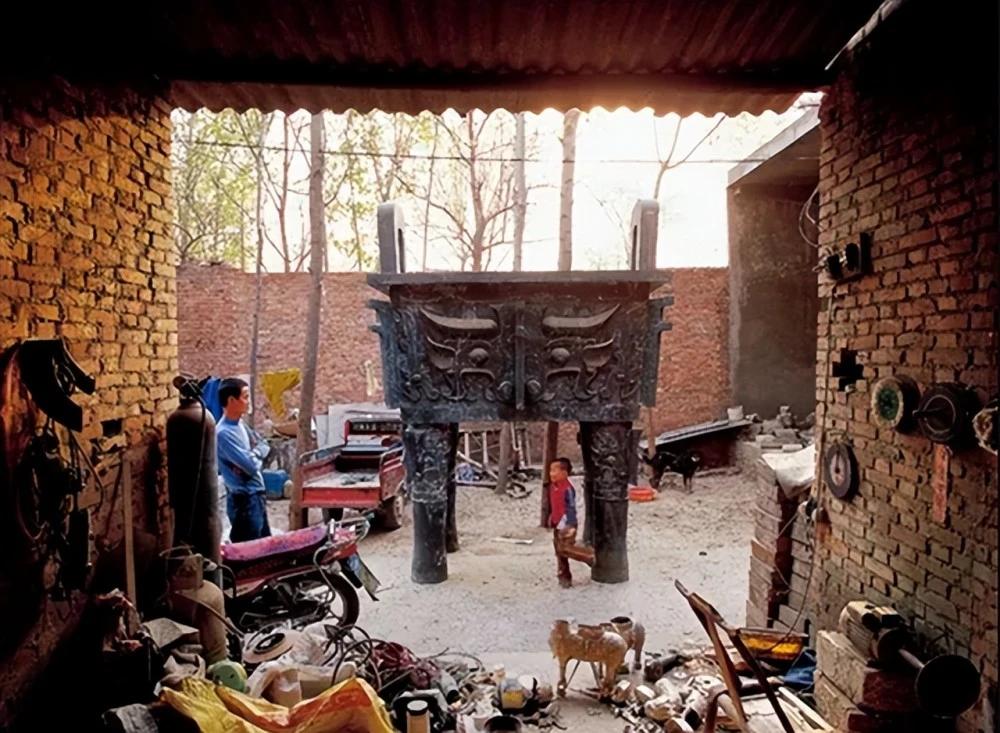 河南老汉靠造假发财,河南老汉造假一年赚1亿多