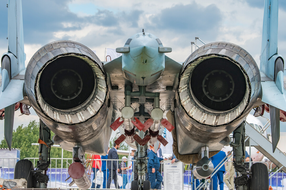 买中国战斗机不结账，被我国*债追**七次还在推脱？现在还没结果