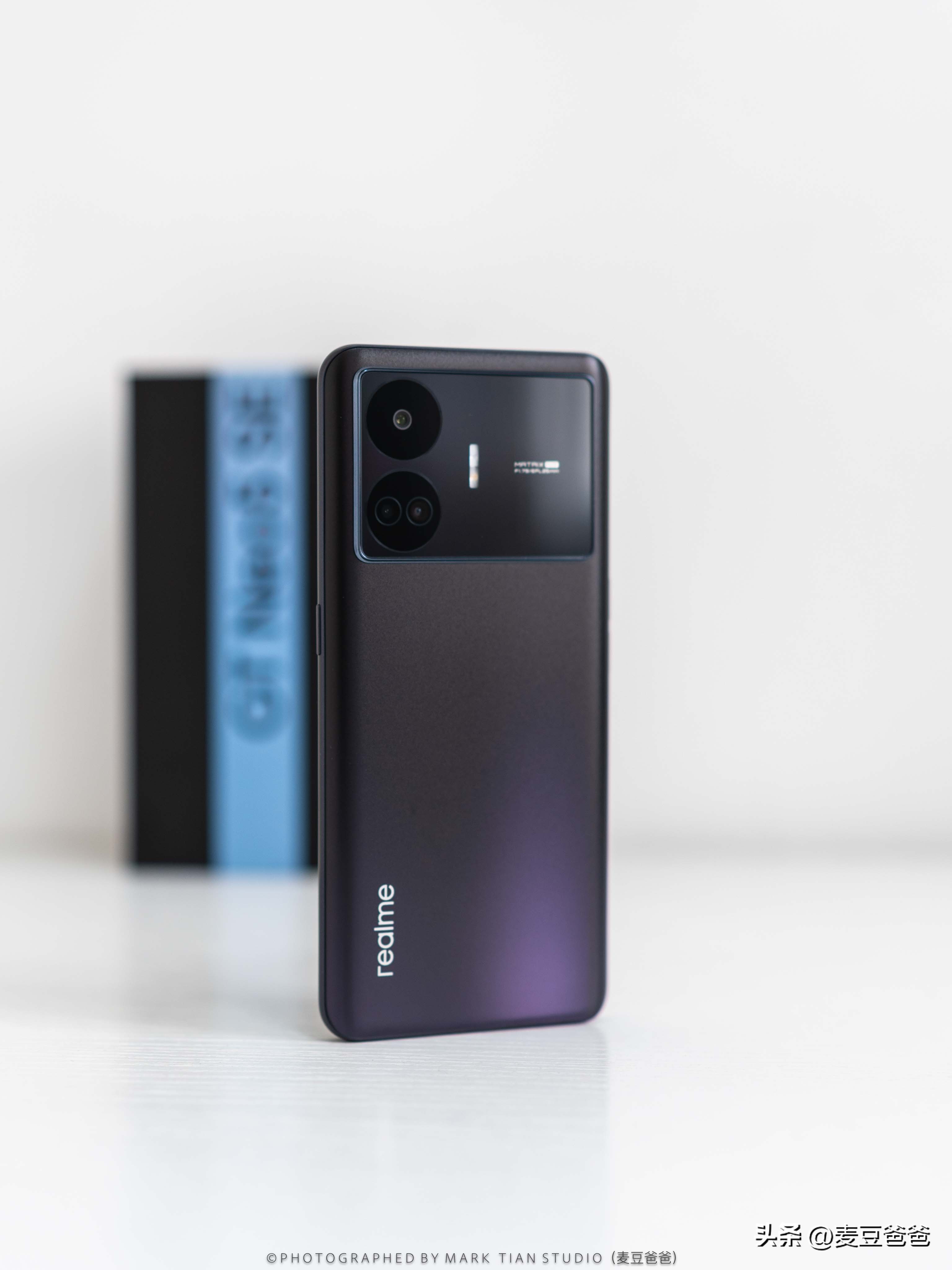 中端手机的自我修养,取舍之道:真我GTNeo5SE越级体验?