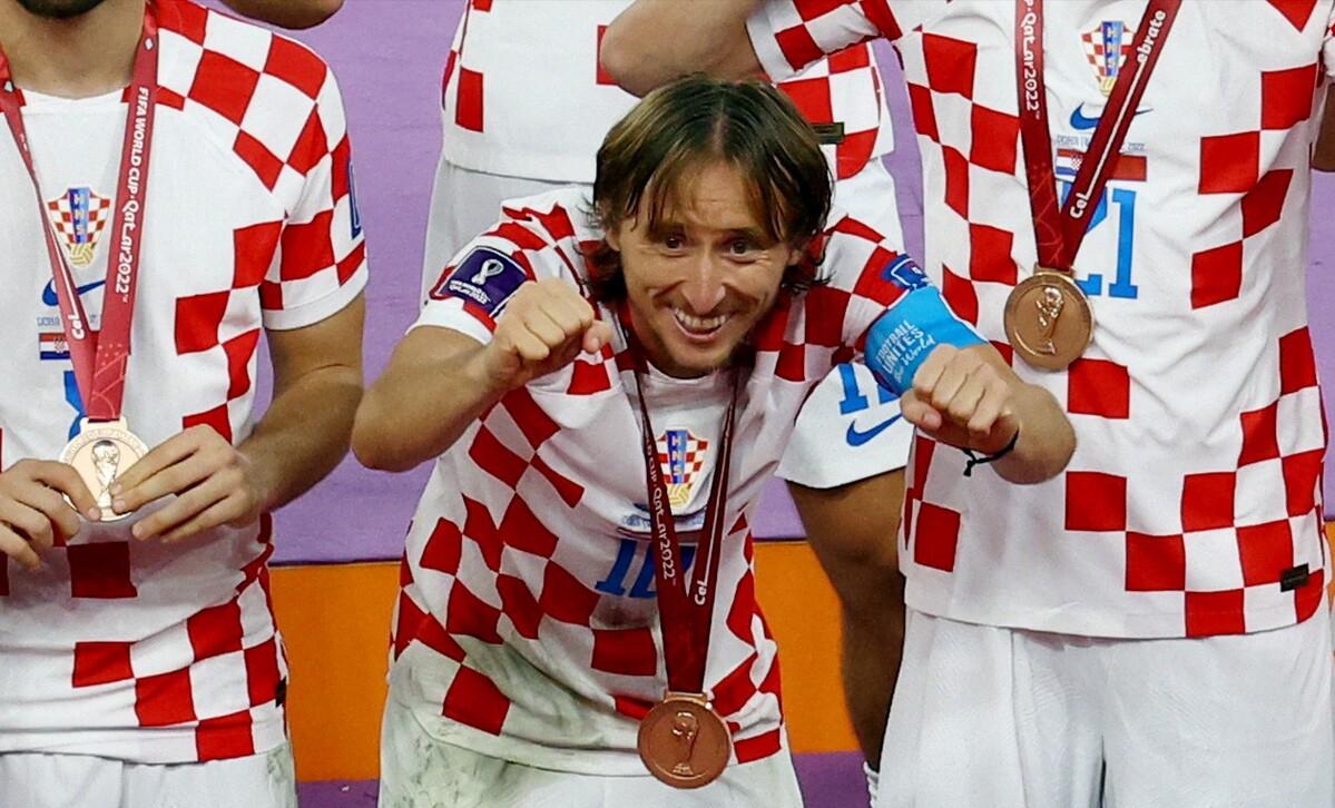 战火中走出的金球先生莫德里奇,莫德里奇年轻过人集锦