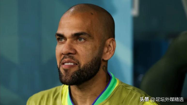 足坛历史十大右后卫,足坛十大年轻右边后卫