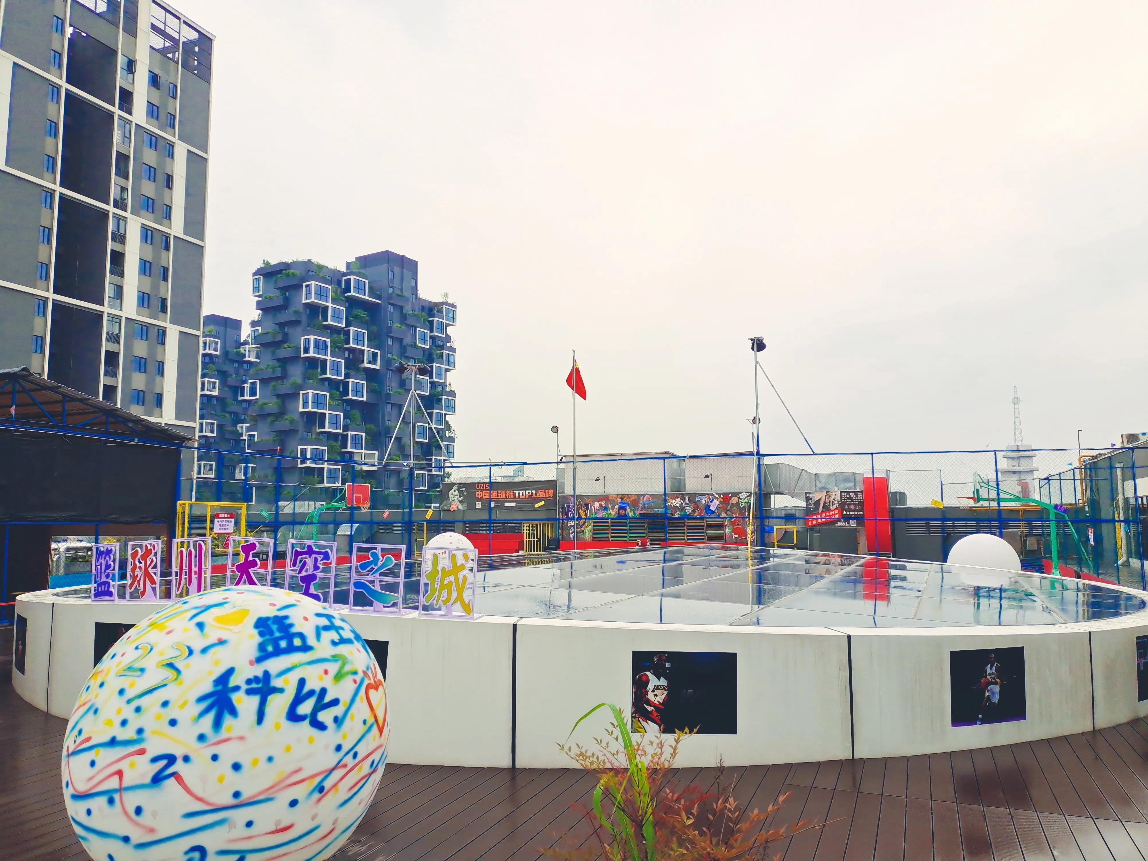 黄州有哪些免费开放篮球场,大型购物广场建篮球场