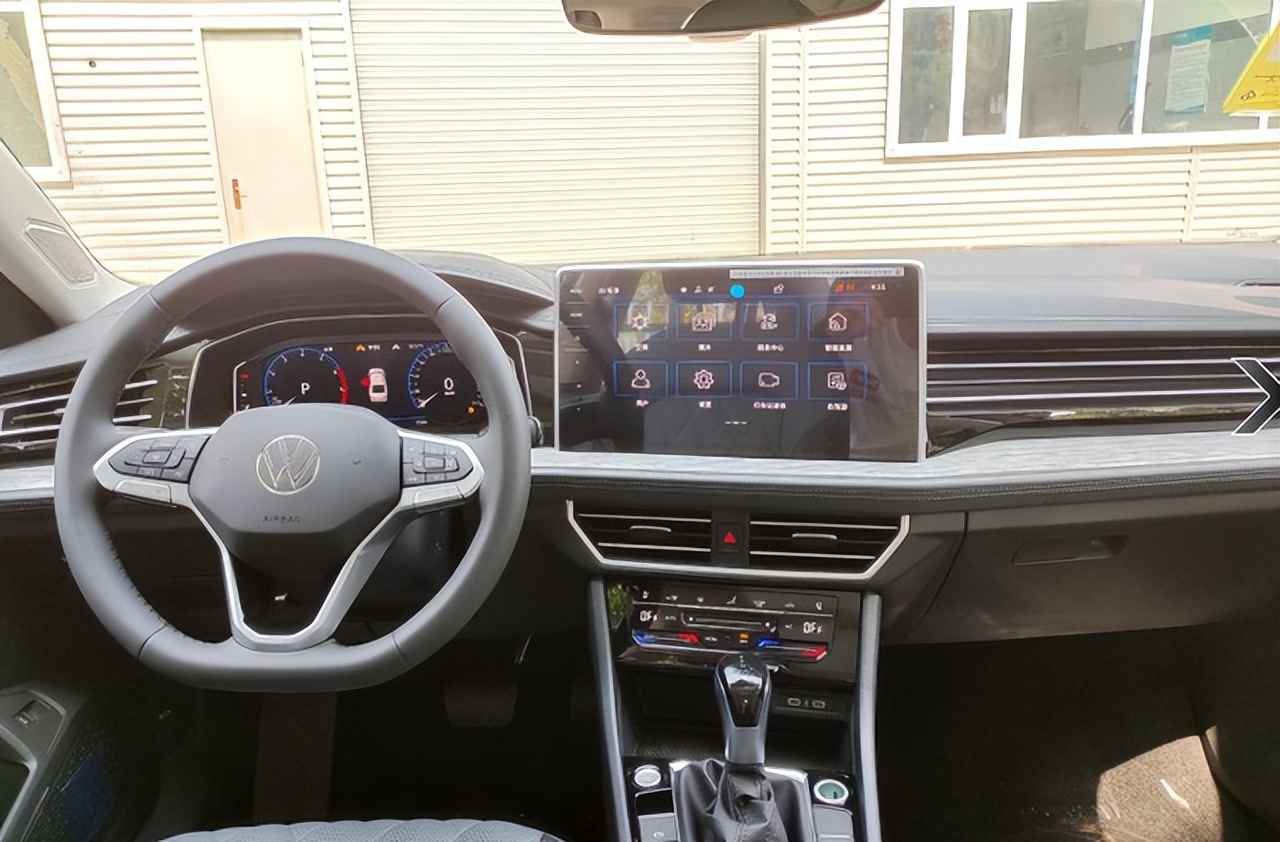 大众新速腾省油吗,新款速腾驾驶感受和质量怎么样