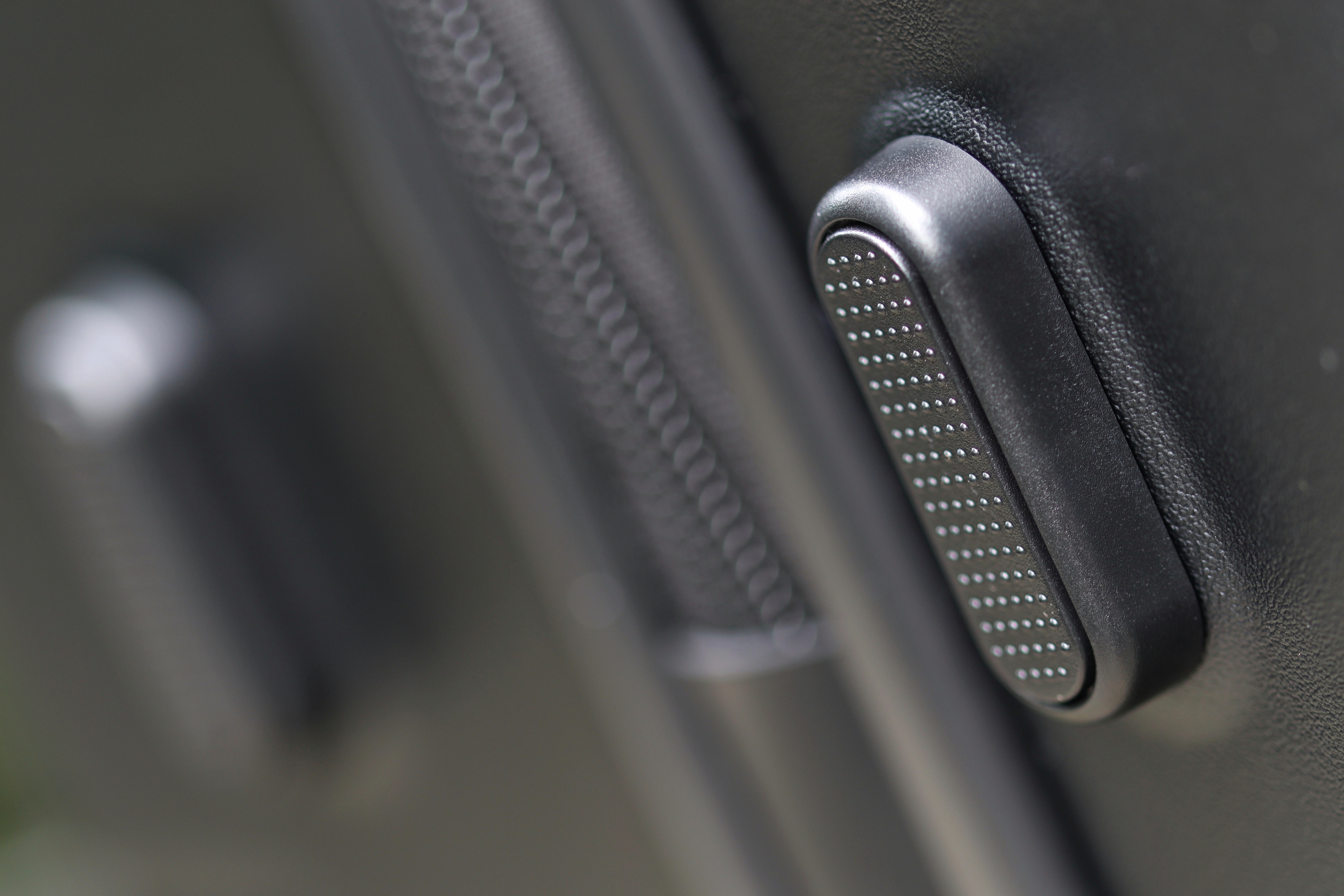 米家2款铝合金旅行箱对比,带着米家旅行箱开启出行新体验