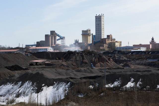 鹤岗怎么回事,鹤岗财政不够发工资怎么办