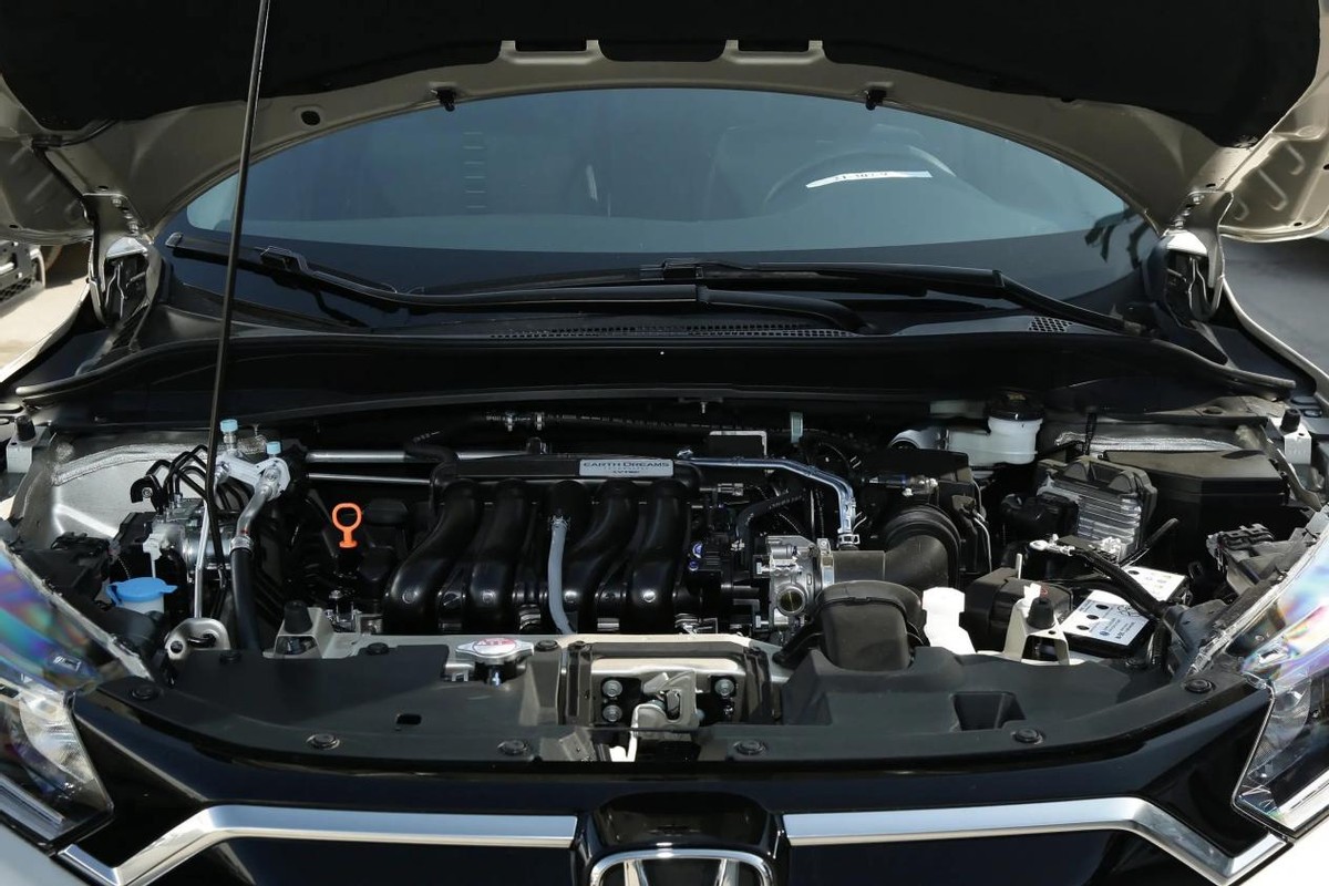 手握12万选家用车，要空间大，还要舒适，本田、五菱谁更懂国人？