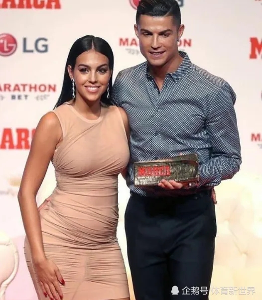 世界杯三大夺冠太太团,世界杯32强都是谁