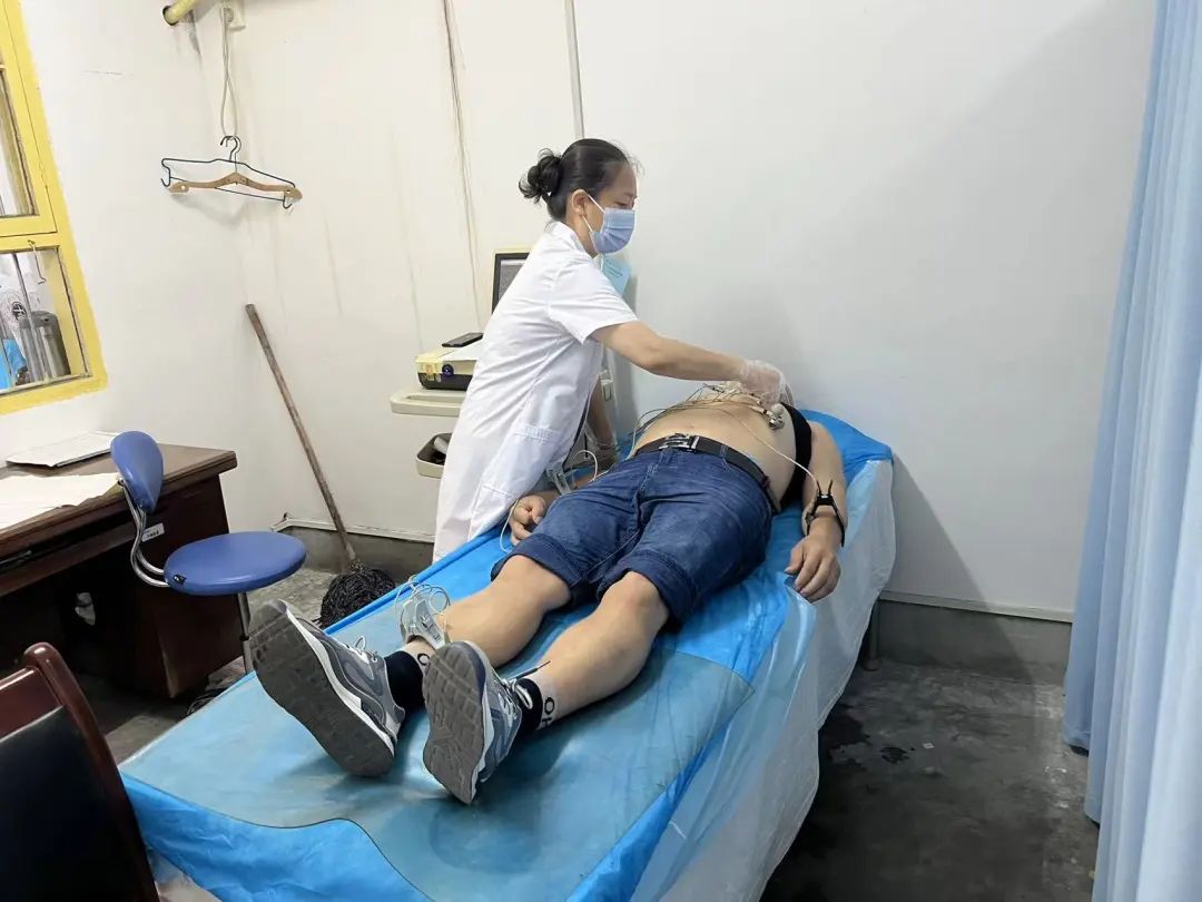 拒不履行判决拘留15天,打架拘留十天罚款5000