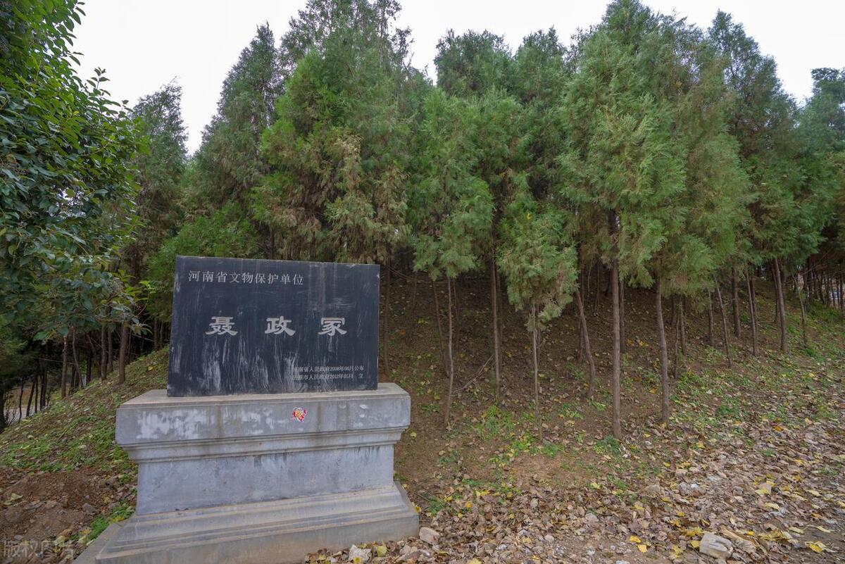 坟墓冢陵分别是何意思又有何不同,坟墓冢陵四个字的含义是什么