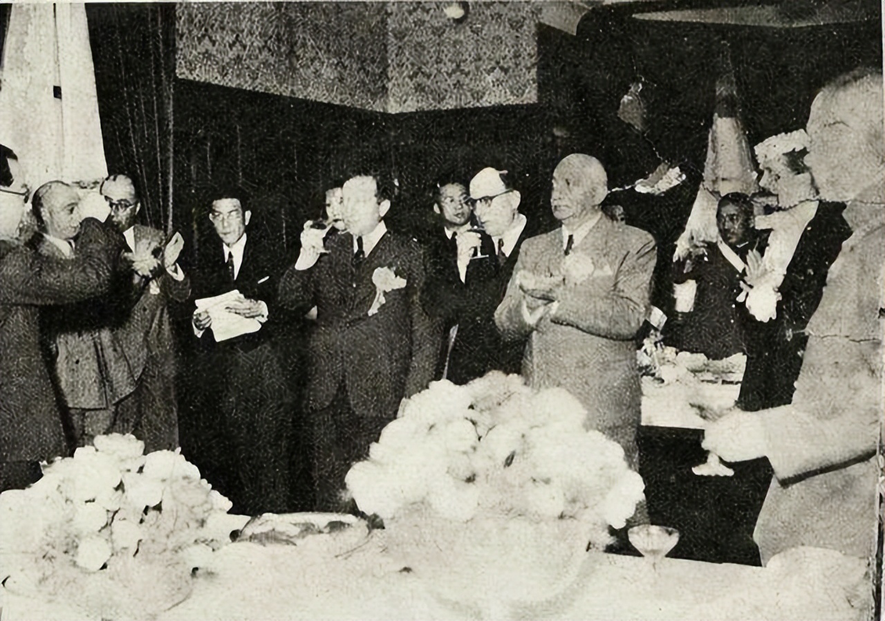 中国花9000万买下这款战机,意大利国产导弹