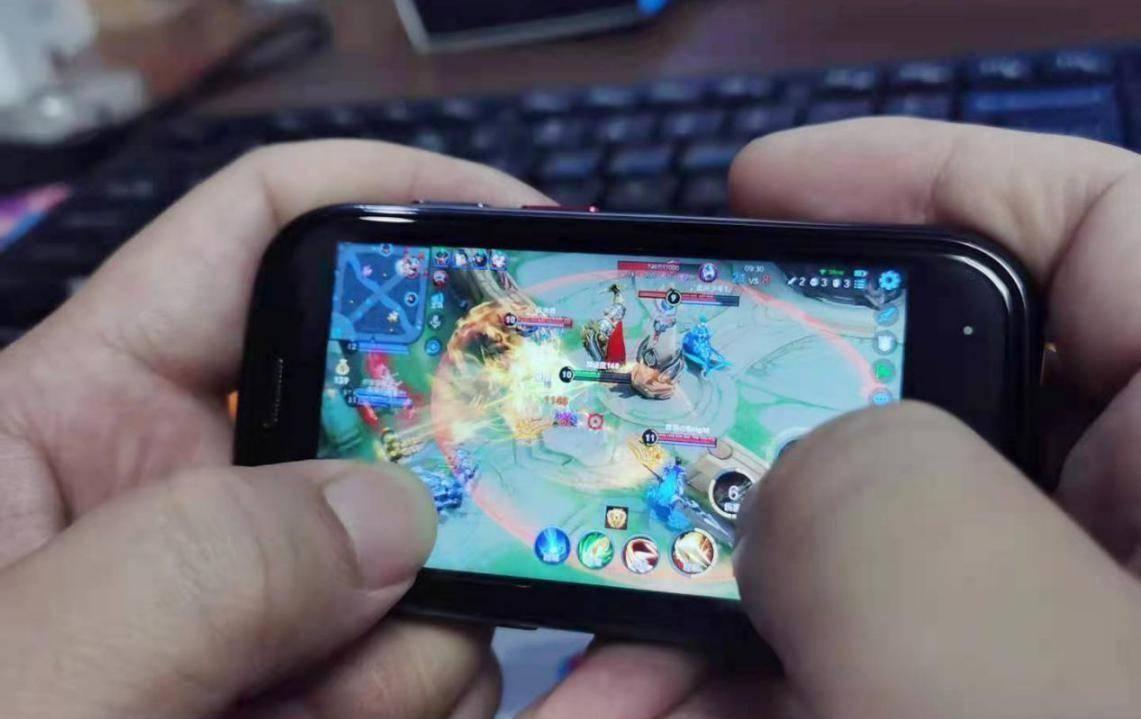 现在入手什么小屏手机好,现在入手小屏手机