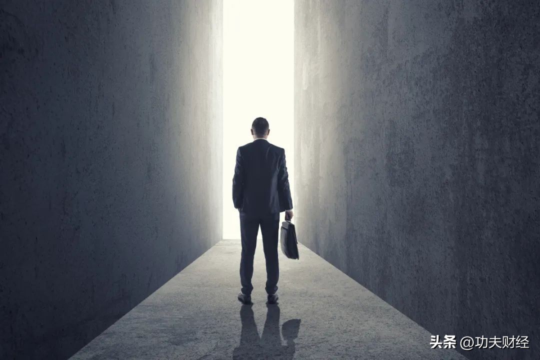 张勇厉害还是马云厉害,马云与张勇的照片