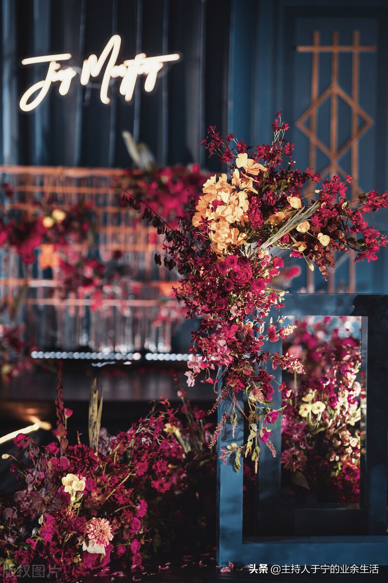 一个婚礼司仪要具备哪些素质,如何成为婚礼司仪