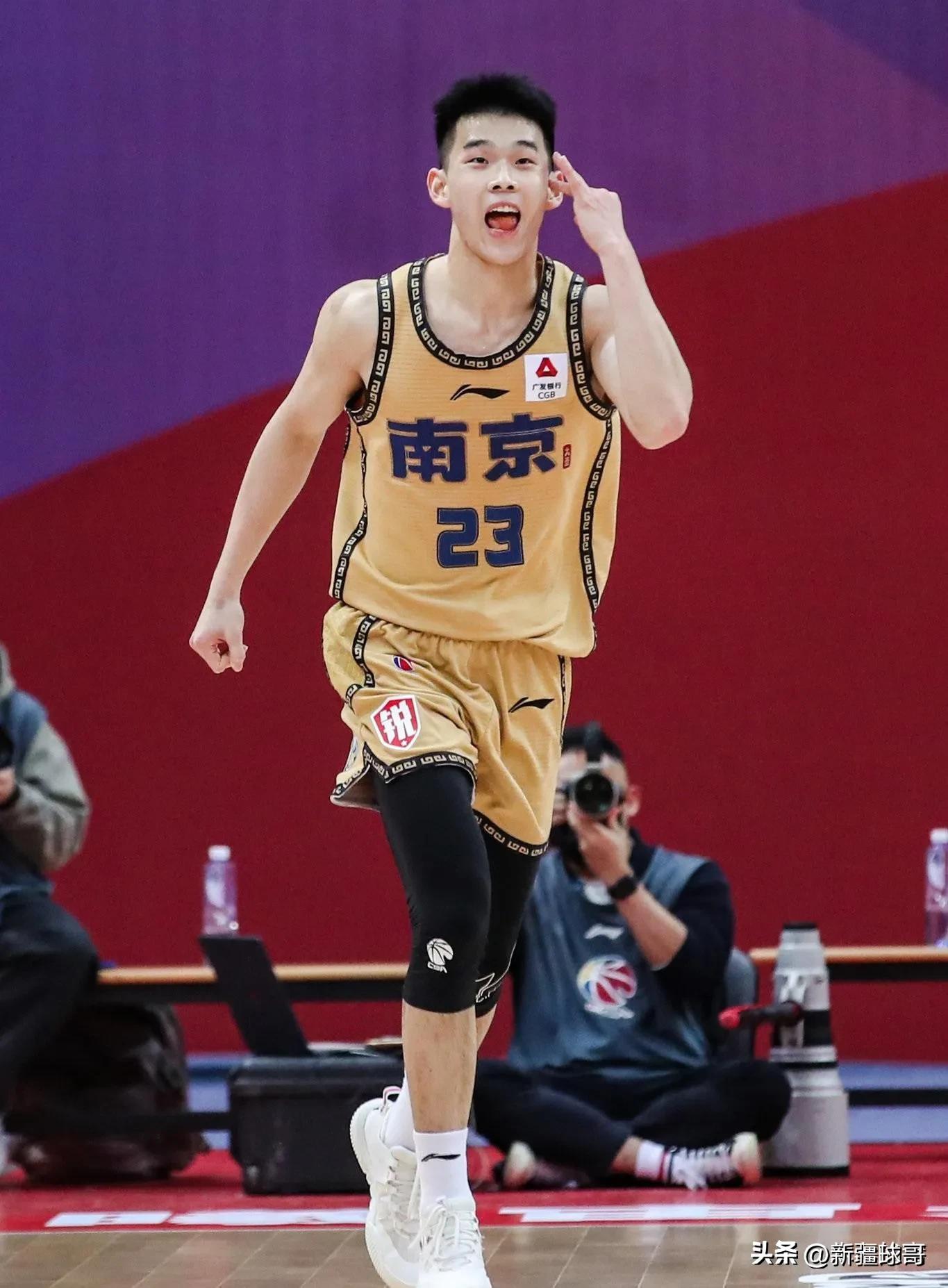 永远不要低估穿23号球衣的人,今日图集身穿23号球衣的球员们