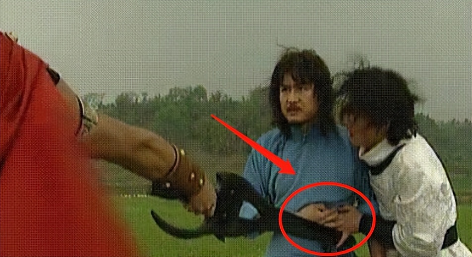 影视剧中那些笑不活的穿帮镜头,笑到肚子疼穿帮图片