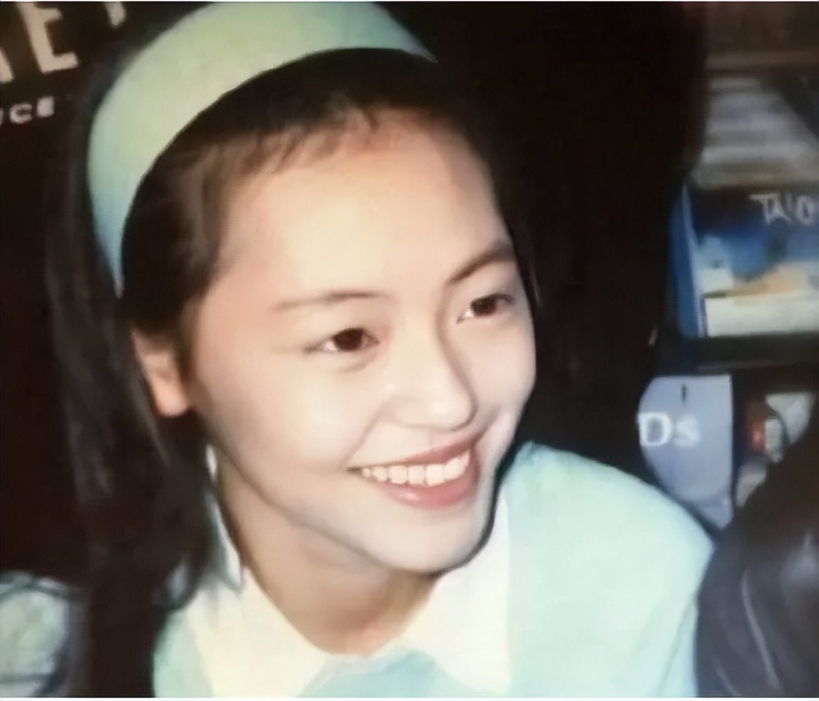 大s与外国人吻戏视频,大s三重奏恩爱