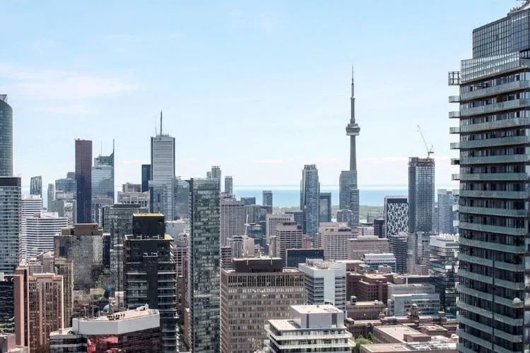 7月去加拿大旅游需要带的东西,加拿大枫叶季深度游