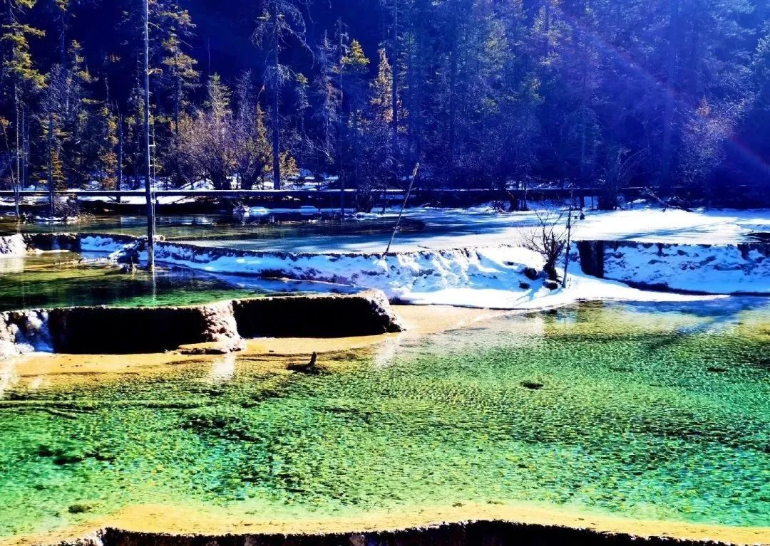 宸濊タ娴极鐨勫ぉ鑺辨澘,鏃嬭浆鏈ㄩ┈宸濊タ缇庢櫙
