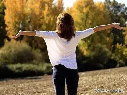 手脚冰凉怕冷三味中药坚持用七天,手脚冰凉在被窝暖一夜都不热