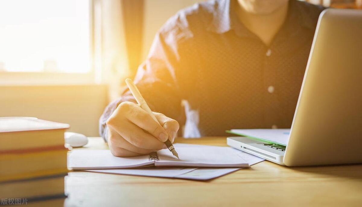 靠小钱搬砖赚钱的方法 (搬砖赚钱的项目)