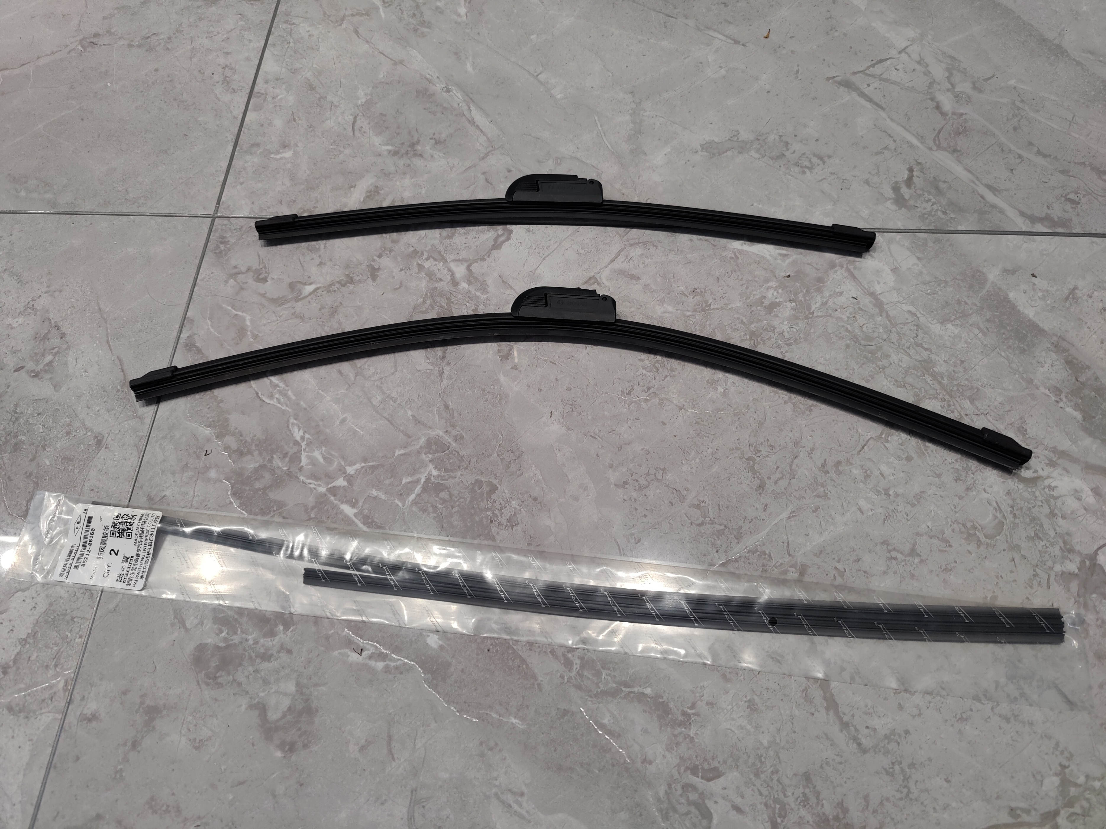 昂克赛拉原装雨刷胶条更换,马自达昂克赛拉如何更换雨刷胶条