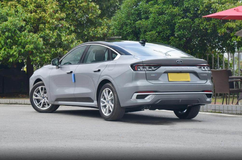 适合年轻人的b级车性价比高,最适合年轻人的b级车还是2.0t