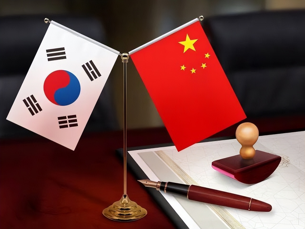 背刺中国必须付出代价！求锤得锤，韩国对华出口暴跌损失真金白银