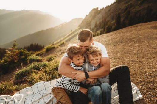 爸爸懦弱胆小怎么教育男孩,父亲缺位的孩子如何弥补性格弱点