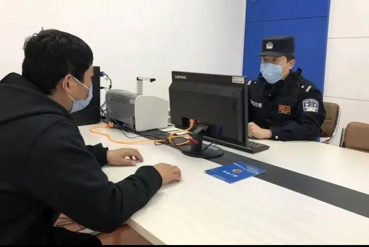 男子购买彩票后中3299万,你相信彩票吗