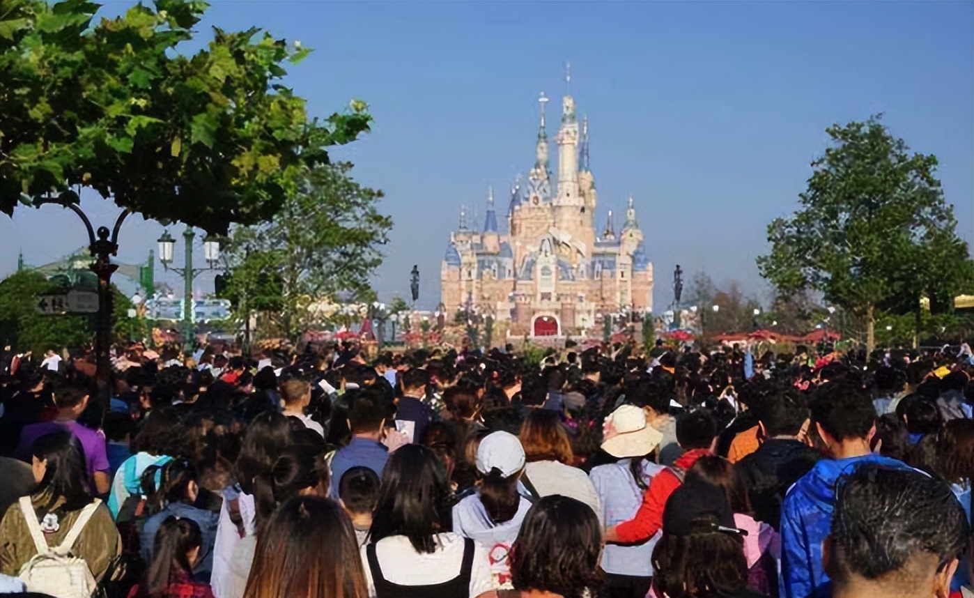 欧弗教育学子这样玩high！美国游乐园到底多好玩？