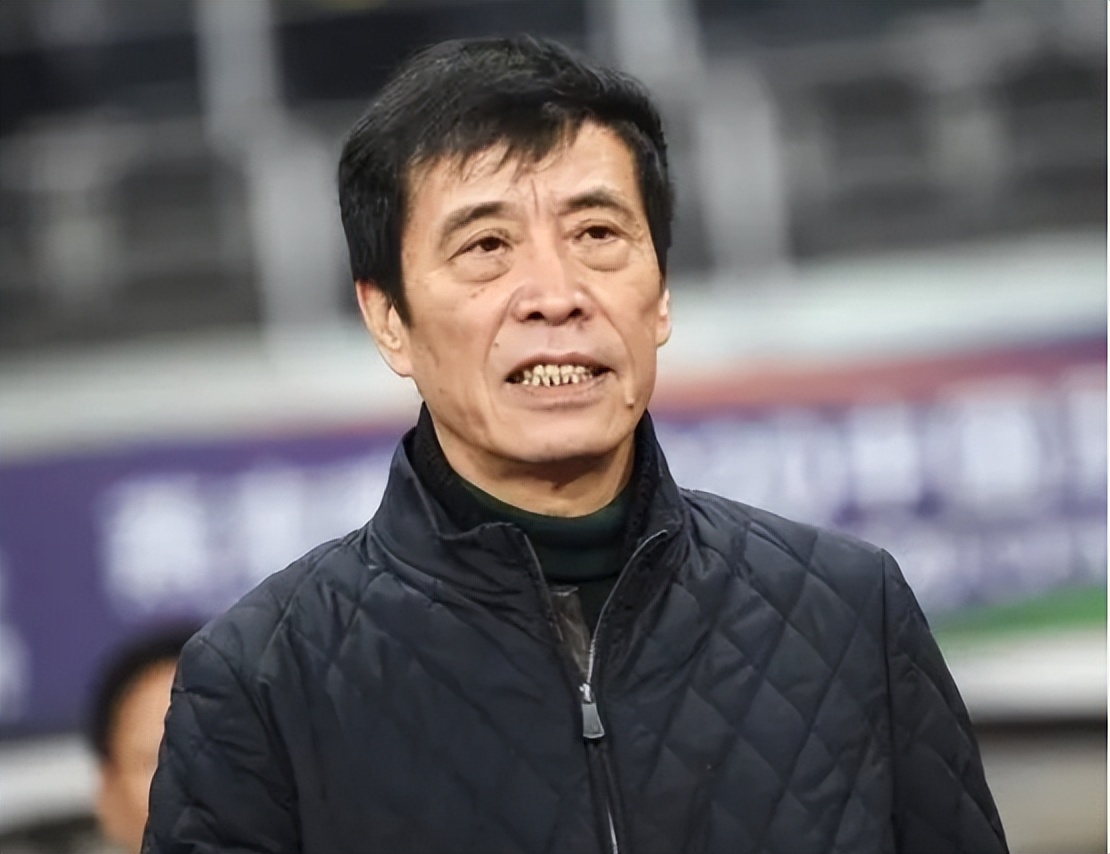 李铁*福艳**不浅:场上球王,场下海王,涉案金额2.7亿,在国外2老婆