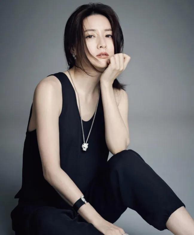 韩国演员李英爱的爱情,韩国演员李英爱的丈夫是干啥的