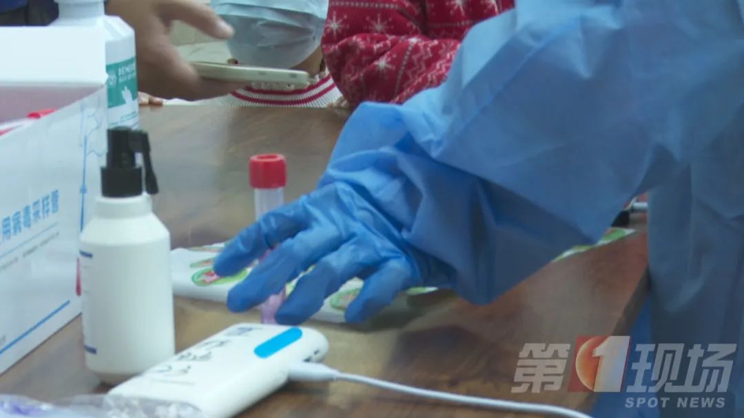 这几天，很多深圳人身上出现了一张“绿色标识”...