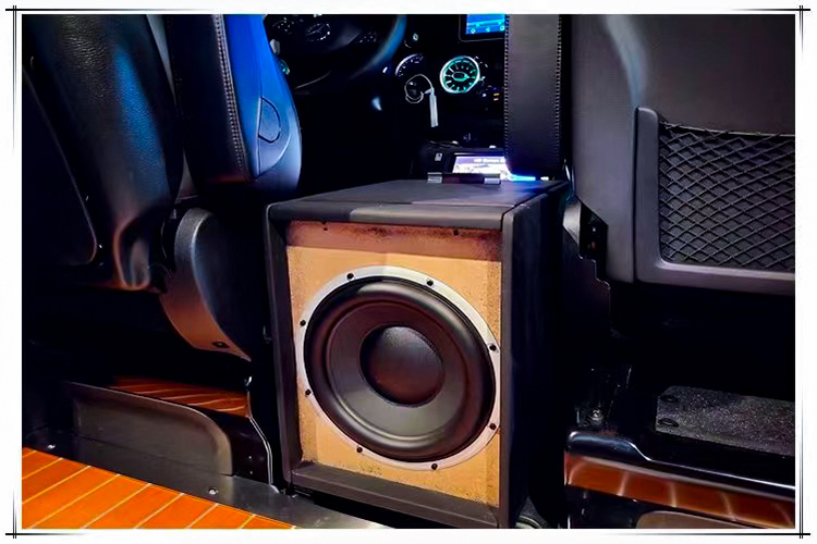 上海高性价比奔驰威霆音响改装,奔驰威霆音响调节最佳效果