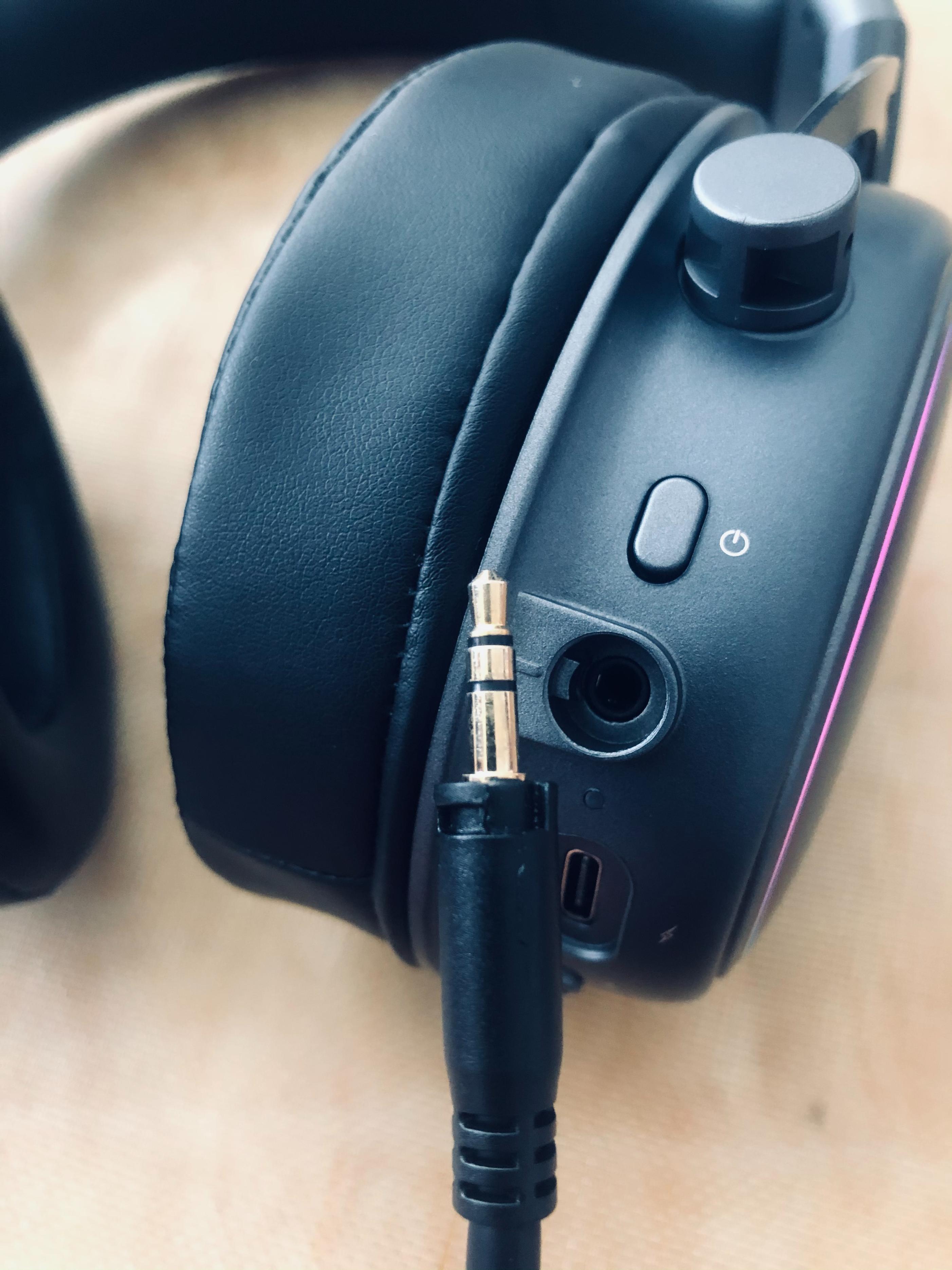 雷柏vh800适合苹果手机游戏吗,雷柏vh800和西伯利亚s21