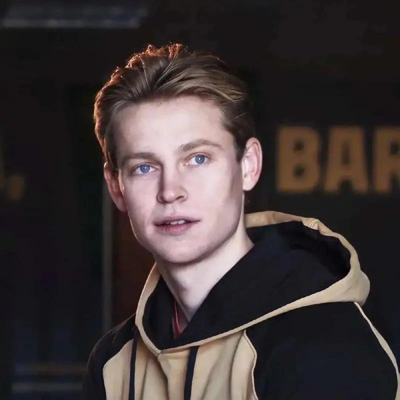 足球无法被超越的头像,足球头像射门