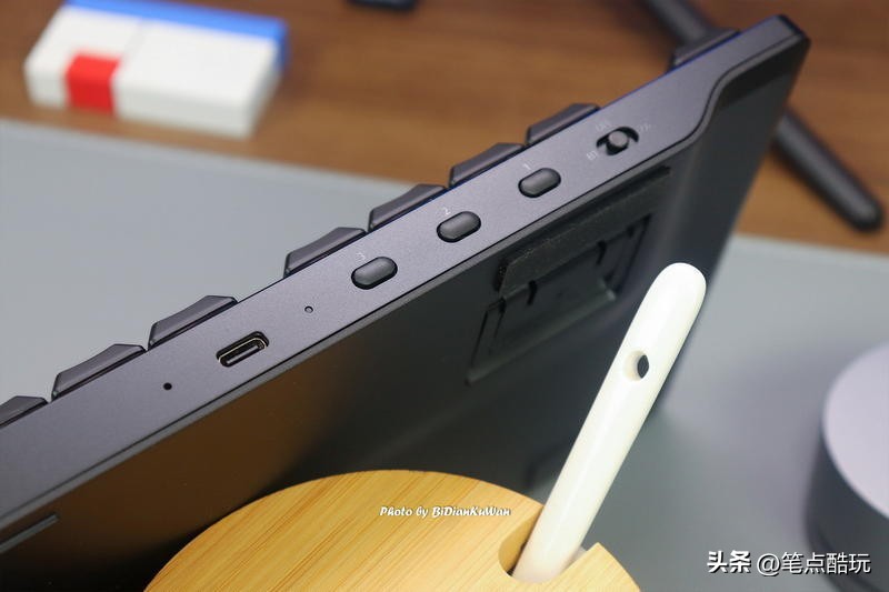 雷蛇噬魂金蝎v2紫轴无线版,雷蛇噬魂金蝎v2有线键盘膜